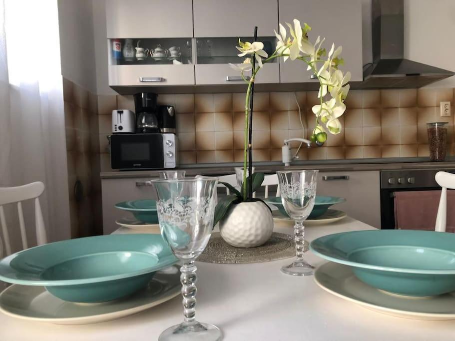 Spacious Apartment Matej Near The Sea Kaštela Екстериор снимка