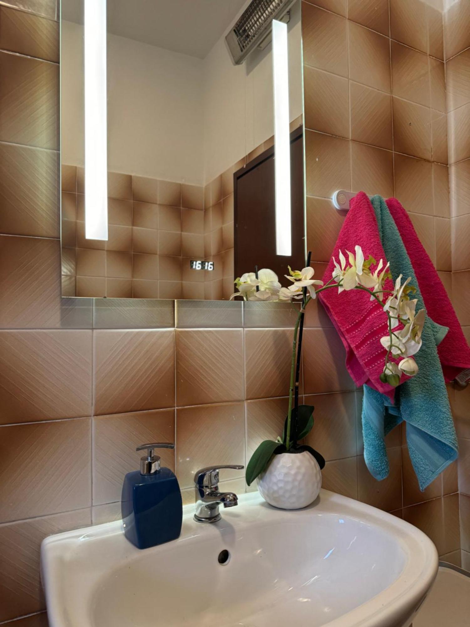Spacious Apartment Matej Near The Sea Kaštela Екстериор снимка