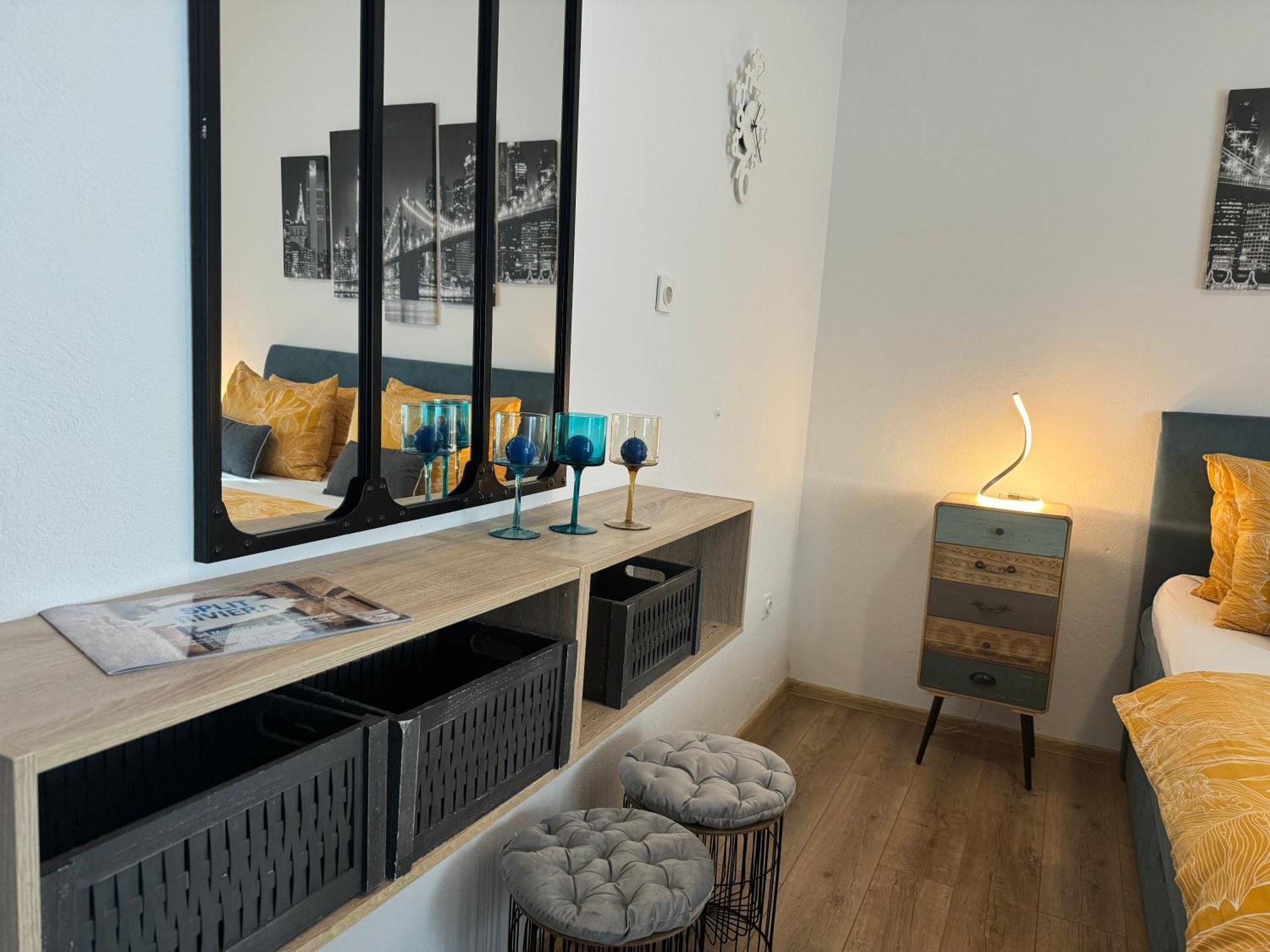 Spacious Apartment Matej Near The Sea Kaštela Екстериор снимка